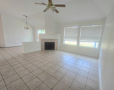4814 Windy Way - Photo Thumbnail 4