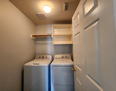 11902 White Water Bay Drive - Photo Thumbnail 10