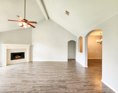 11902 White Water Bay Drive - Photo Thumbnail 13