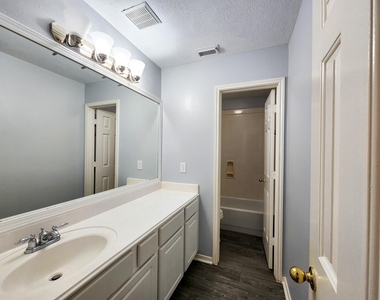 11902 White Water Bay Drive - Photo Thumbnail 7