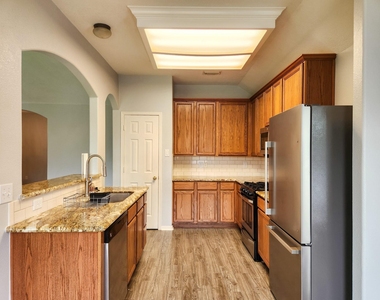 11902 White Water Bay Drive - Photo Thumbnail 14