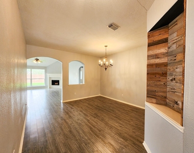 11902 White Water Bay Drive - Photo Thumbnail 11