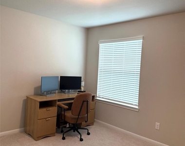 5504 Hyde Park Drive - Photo Thumbnail 20