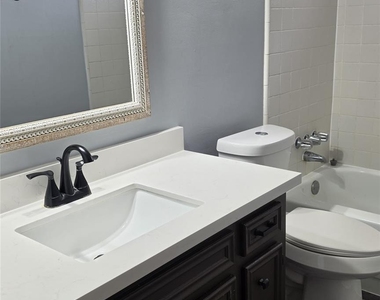 1502 Sudbury Drive - Photo Thumbnail 14