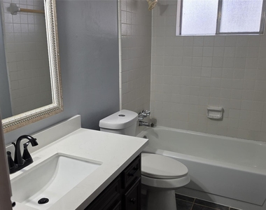 1502 Sudbury Drive - Photo Thumbnail 11