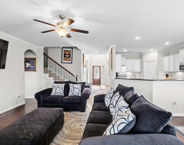 4435 Bearberry Avenue - Photo Thumbnail 6