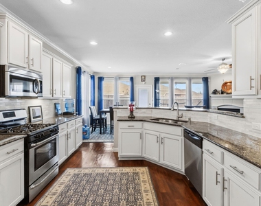 4435 Bearberry Avenue - Photo Thumbnail 9