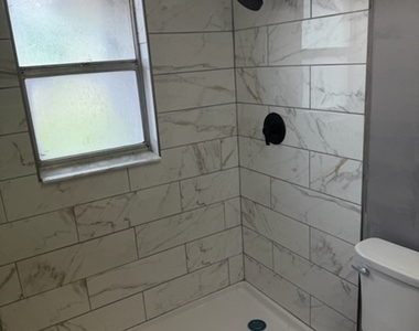 18609 Miami Boulevard - Photo Thumbnail 2