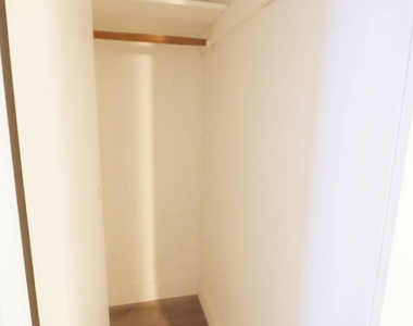 359 East 62nd Street - Photo Thumbnail 4
