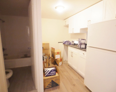 359 East 62nd Street - Photo Thumbnail 5
