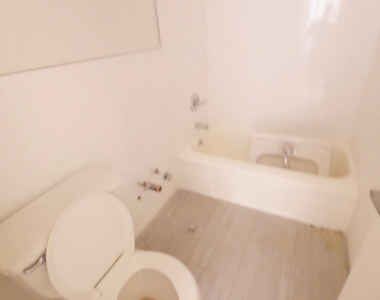 359 East 62nd Street - Photo Thumbnail 2