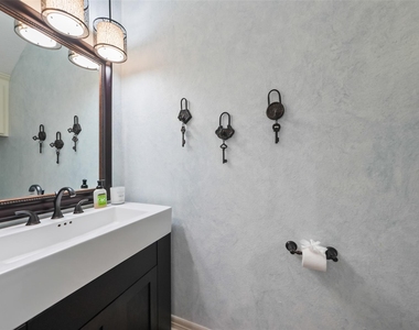127 W Palm Boulevard - Photo Thumbnail 17