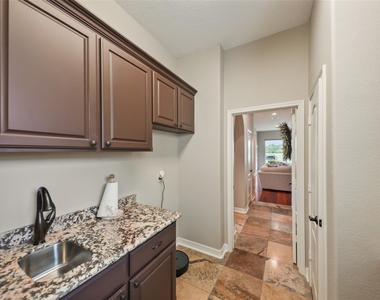 127 W Palm Boulevard - Photo Thumbnail 16