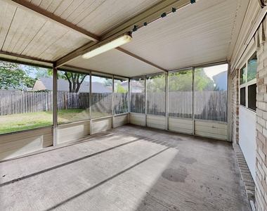 10514 Wayward Wind Lane - Photo Thumbnail 11
