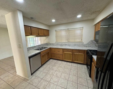 10514 Wayward Wind Lane - Photo Thumbnail 2