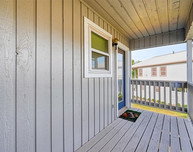 131 Cove Circle - Photo Thumbnail 36
