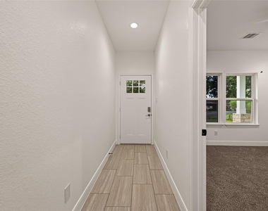 1343 Alpha Lane - Photo Thumbnail 5