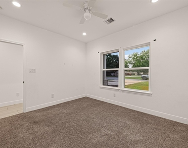 1343 Alpha Lane - Photo Thumbnail 7