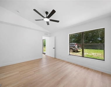 605 Hancock Bridge Parkway - Photo Thumbnail 15