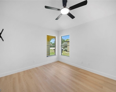 605 Hancock Bridge Parkway - Photo Thumbnail 8