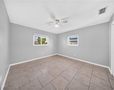 2505 Se 16th Place - Photo Thumbnail 10