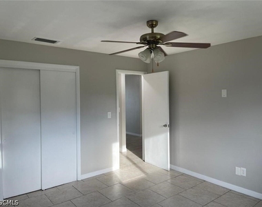 2505 Se 16th Place - Photo Thumbnail 14