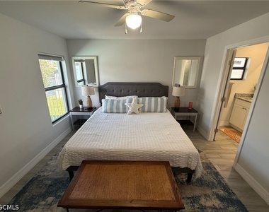 313 Sw 47th Terrace - Photo Thumbnail 16