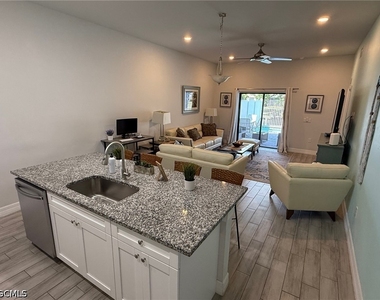 313 Sw 47th Terrace - Photo Thumbnail 6