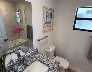 313 Sw 47th Terrace - Photo Thumbnail 14