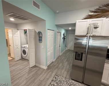 313 Sw 47th Terrace - Photo Thumbnail 11