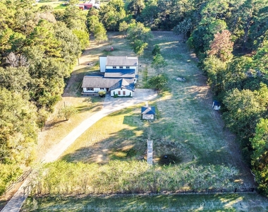 31423 Reids Prairie Road - Photo Thumbnail 1