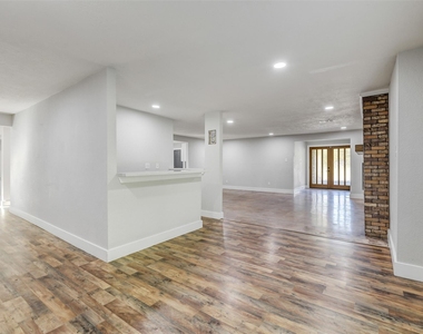 31423 Reids Prairie Road - Photo Thumbnail 7