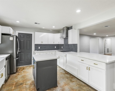 31423 Reids Prairie Road - Photo Thumbnail 11