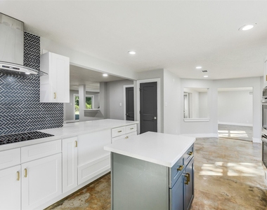 31423 Reids Prairie Road - Photo Thumbnail 12