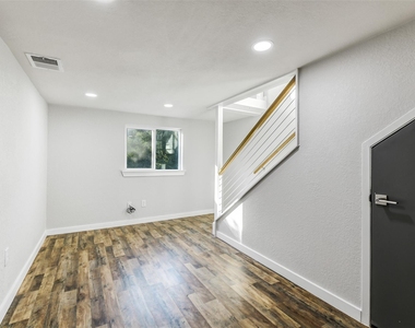 31423 Reids Prairie Road - Photo Thumbnail 34