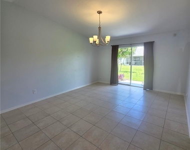 2422 Vernon Avenue S - Photo Thumbnail 7