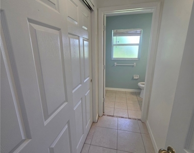 2422 Vernon Avenue S - Photo Thumbnail 4