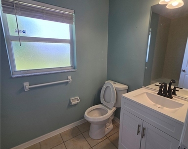 2422 Vernon Avenue S - Photo Thumbnail 5