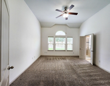 4515 Greenleaf Drive - Photo Thumbnail 17