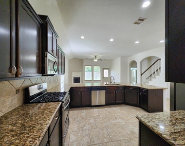 4515 Greenleaf Drive - Photo Thumbnail 11