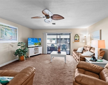 1203 Sw 48th Terrace - Photo Thumbnail 15