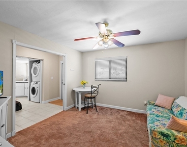 1203 Sw 48th Terrace - Photo Thumbnail 17