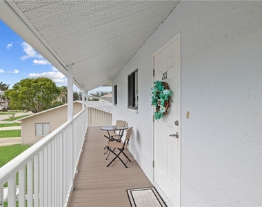 1203 Sw 48th Terrace - Photo Thumbnail 2