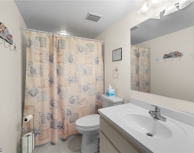 1203 Sw 48th Terrace - Photo Thumbnail 25