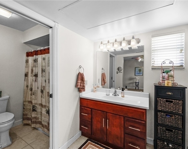 1203 Sw 48th Terrace - Photo Thumbnail 22