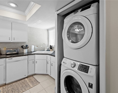 1203 Sw 48th Terrace - Photo Thumbnail 11