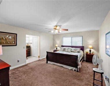 1203 Sw 48th Terrace - Photo Thumbnail 19