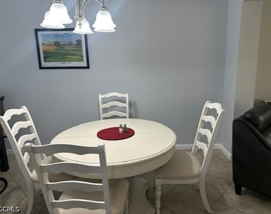 13520 Stratford Place Circle - Photo Thumbnail 4