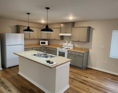 802 E Jasmine Road - Photo Thumbnail 3