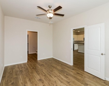 7618 Tipton Meadow Way - Photo Thumbnail 7